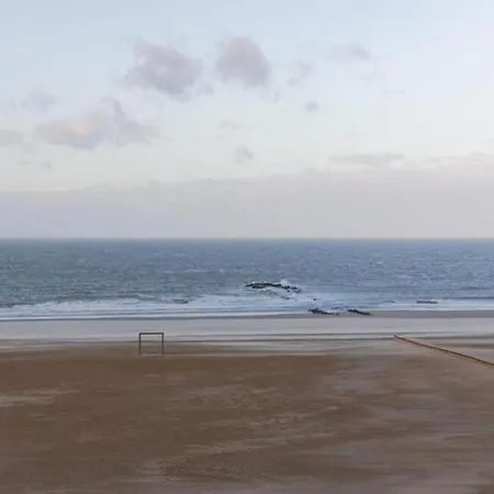 In Duinbergen Near Sailing School Διαμέρισμα *